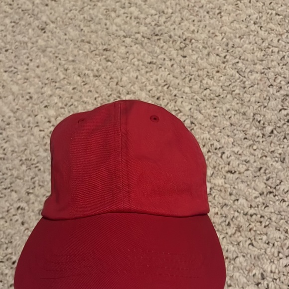 Red baseball cap - Picture 2 of 3